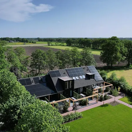 فيلة Valkse Hoeve Met Hottub | 4 Personen أوتيرلو