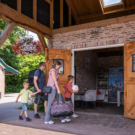Valkse Hoeve Met Hottub | 4 Personen أوتيرلو